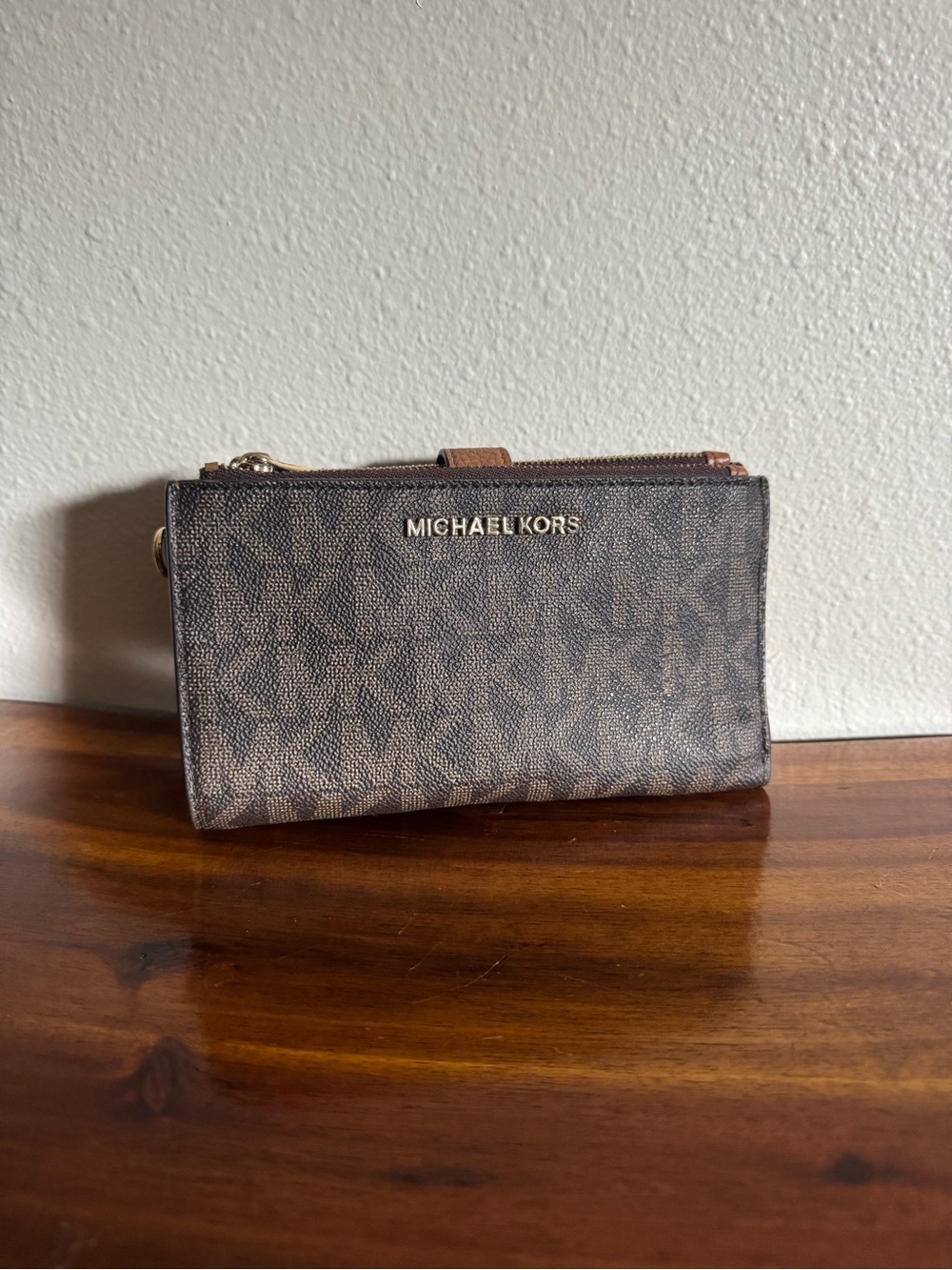 Michael Kors Jet Set Travel Signature Logo Double-Zip Wallet